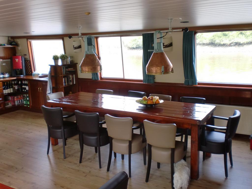 Hotelboat Fiep Amsterdam Exterior photo